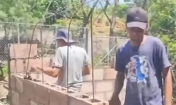 Le construyen casa en La Uni&oacute;n