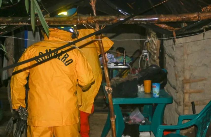 Familia evacuada en Cuscatl&aacute;n