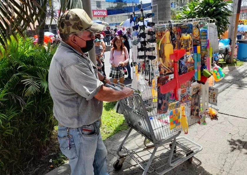 Salvador Hern&aacute;ndez