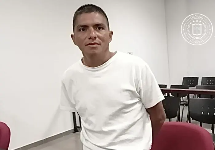 Sentenciado a ocho a&ntilde;os de prisi&oacute;n por atacar a polic&iacute;a