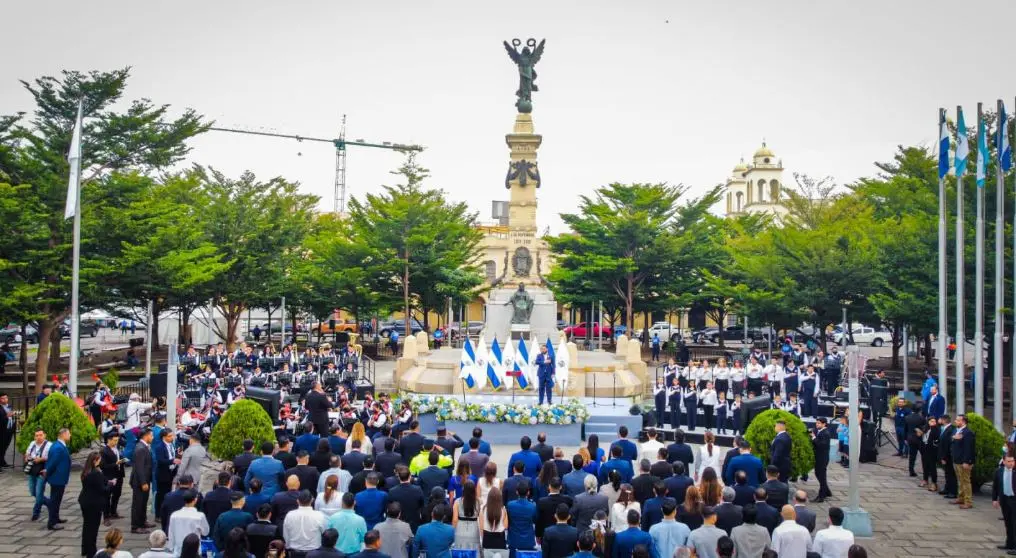 Inauguran mes c&iacute;vico