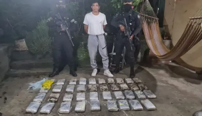 Coca&iacute;na valorada en $975,000