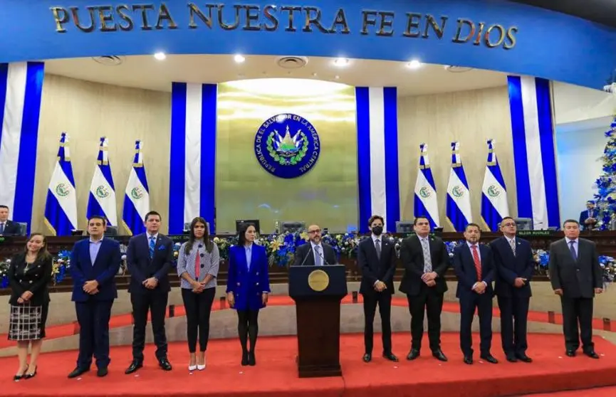 Comisi&oacute;n Ad-Hoc