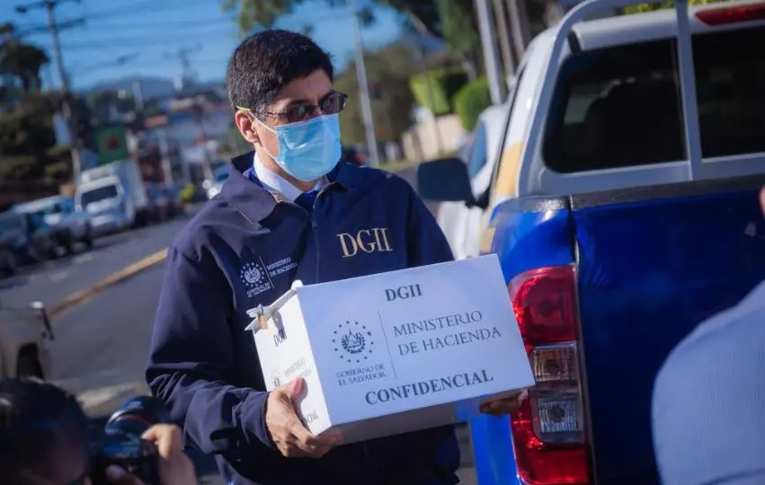 En jueves de evasores