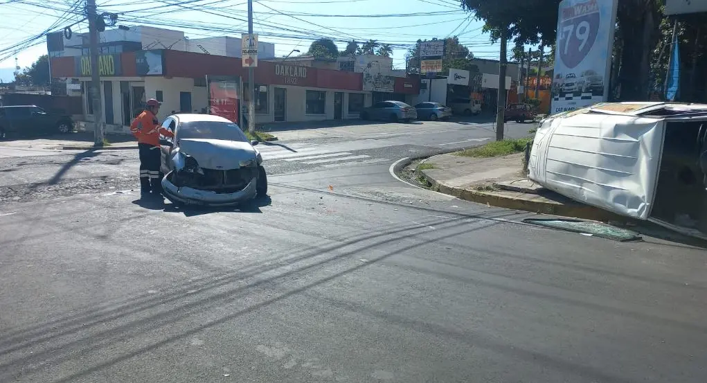 Vuelco en la Escal&oacute;n en la tarde