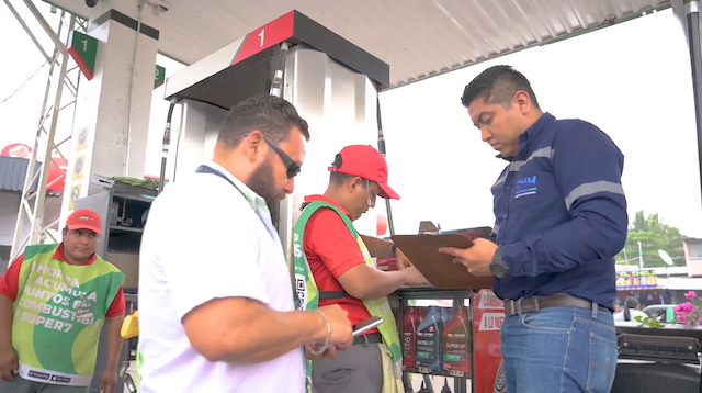 Verifican precios combustibles