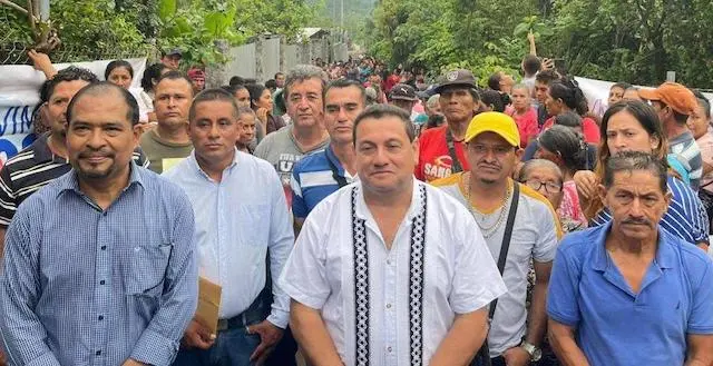 ROLANDO CASTRO Y MOVIMIENTO SOCIAL COMUNITARIO