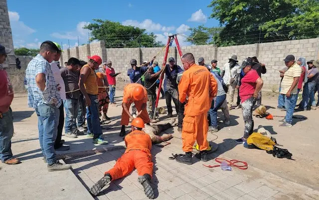 Bomberos tuber&iacute;as aguas negras San Miguel fallecidos