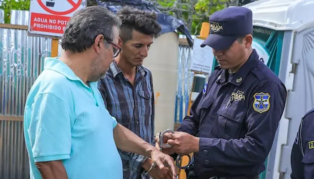 Detenidos derrumbe Santa Elena