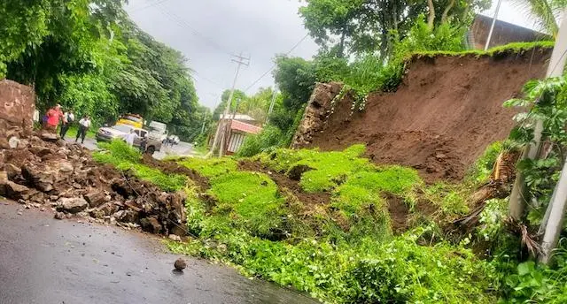 Derrumbe en El Canelo Sonsonate lluvias