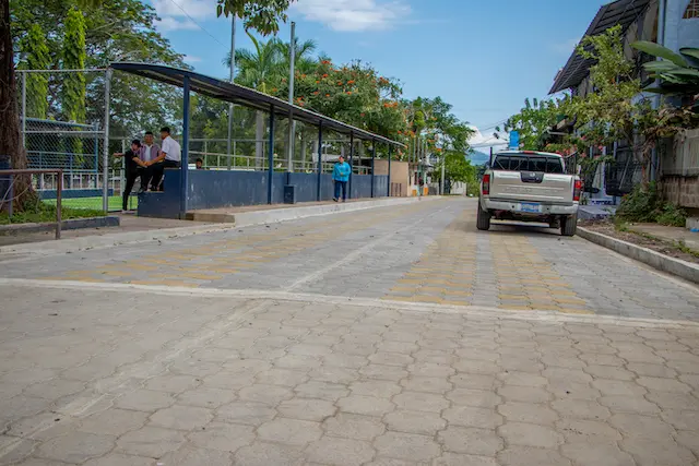 DOM RENUEVA CALLES NUEVA GRANADA, USULUTAN