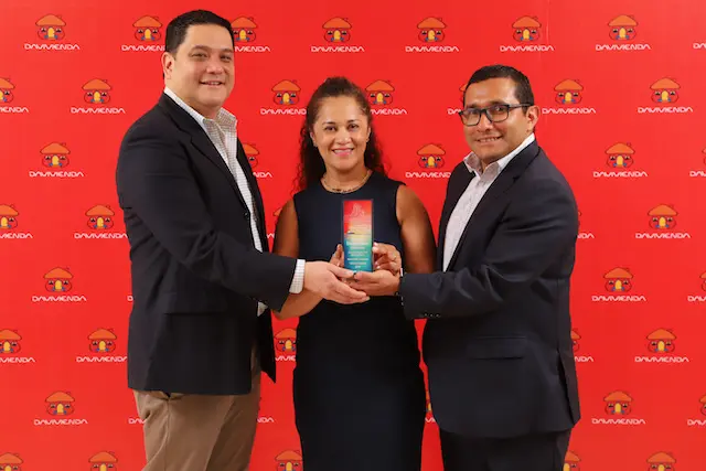 Visita de cortes&iacute;a y recepci&oacute;n de entrega de Premio IFC-GTFP, en Centro Financiero en San Salvador, El Salvador, el 31 de mayo de 2024.
Foto Banco Davivienda/ Salvador Mel&eacute;ndez
