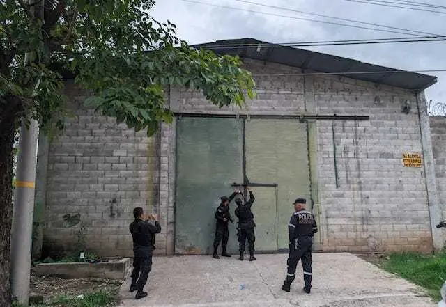 Allanamiento cigarrillos cigarros contrabando 13-06-2024