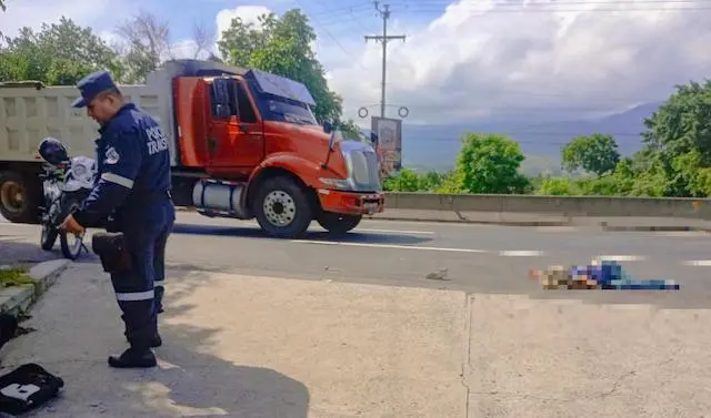 Mujer atropellada por motociclista