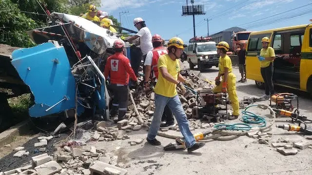 Accidente choque camiones carretera al Puerto La Libertad 28-08-2024