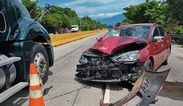 Tres fallecidos madre e hijos atropellados carretera Acajutla Sonsonate, 26-10-2024