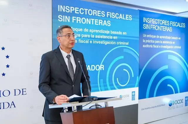Fiscales sin Fronteras Hacienda Jerson Posada