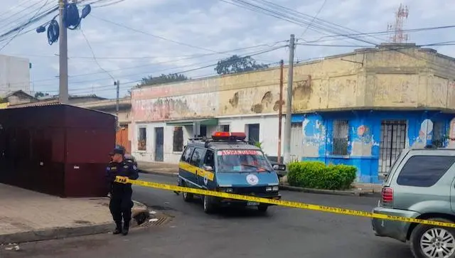 Mujer fallece accidente 10 av norte y 4 calle poniente Santa Ana 31-12-2024