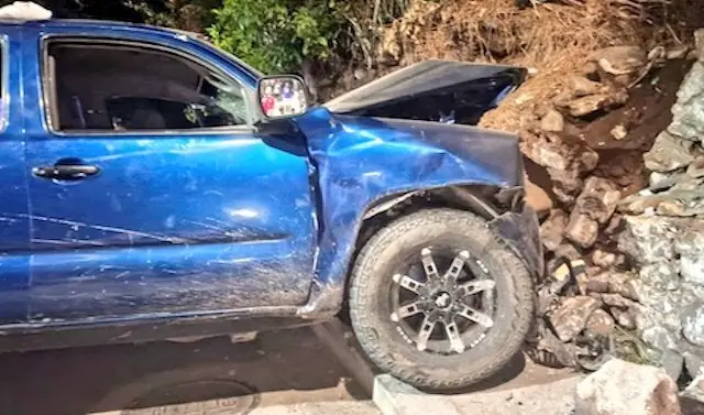 Conductor de pick up fallecido al chocar contra un muro Talnique La Libertad 12-01-2025