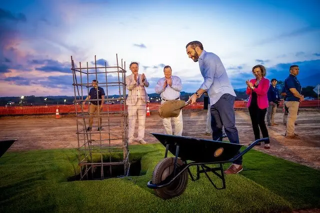 Nayib Bukele primera piedra Aeropuerto del Pacífico 25-02-2025