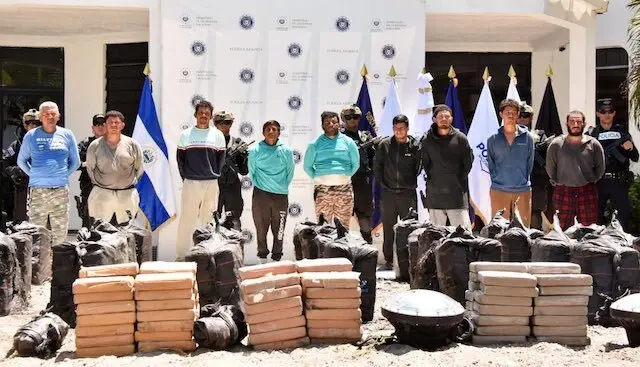 Detenidos embarcación droga guatemaltecos y ecuatorianos