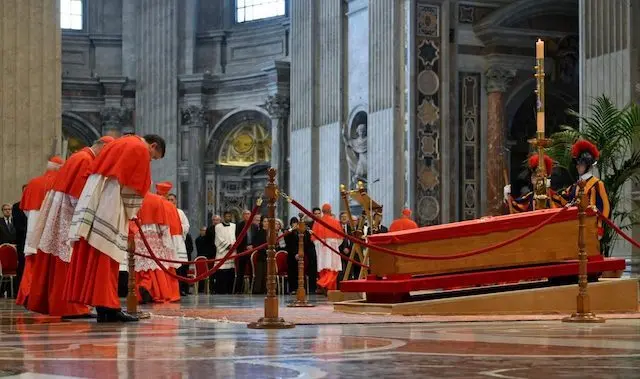 Papa Francisco Basílica de San Pedro