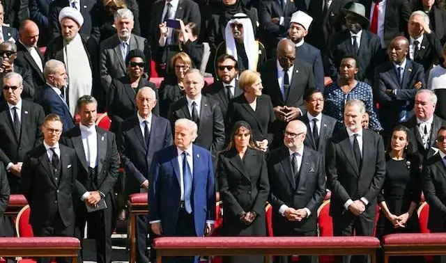 Vicepresidente Félix Ulloa misa exequial Papa Francisco 1