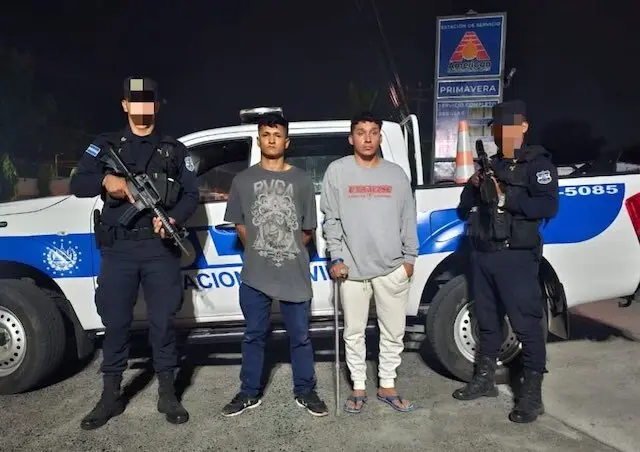 José Ernesto Cárcamo Henríquez y Douglas Javier Salazar Martínez, robo y homicidio