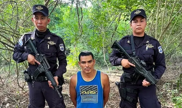 Erick Alexander Mejía Alfaro, 35 años, acusado de cortar las manos a su pareja