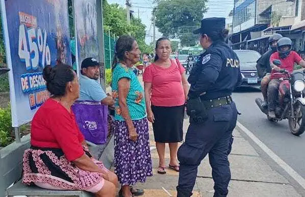 Maria Otilia Huezo Díaz, de 92 años de edad, guatemalteca extraviada en El Salvador 2