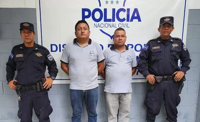 Mario Ernesto Cruz Rosales y Salvador Ernesto Hernández Ramos, ambos motoristas de microbuses ruta 6, desórdenes públicos