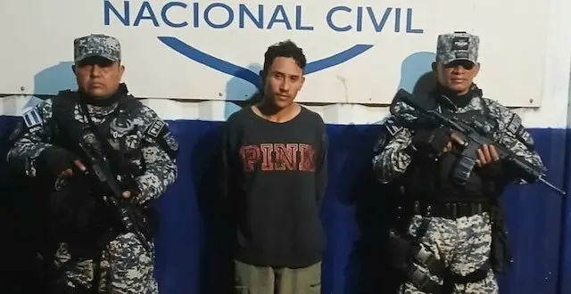 Jefferson Manuel Cristo Cartagena, 18 años de edad, hurto