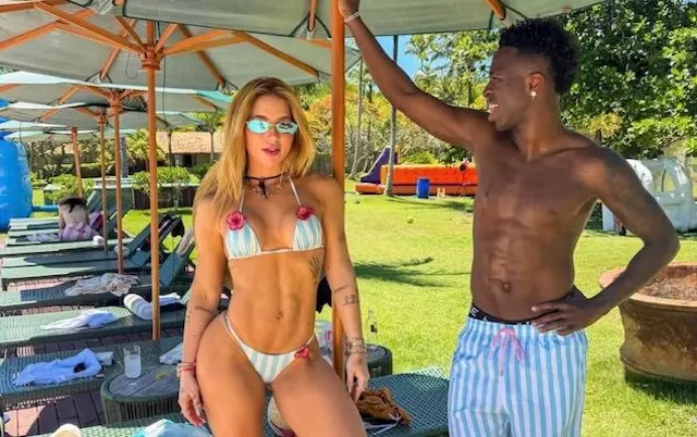 Virgnia Fonseca y Vinicius Jr.