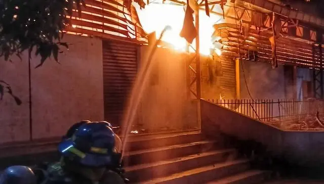 Incendio Mega Plaza Sonsonate