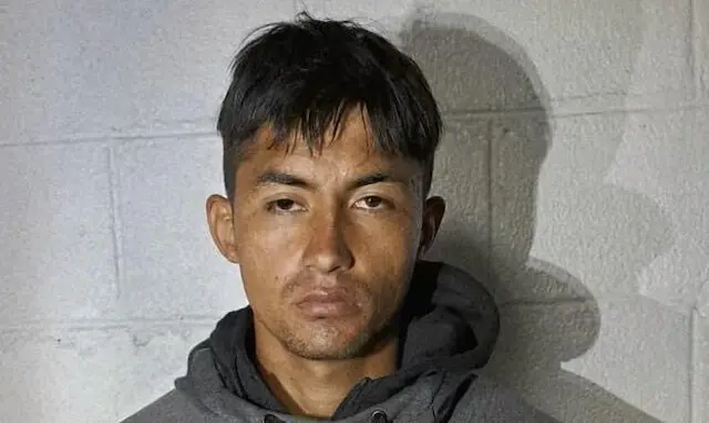 Fernando Sánchez Martínez, 25 años de edad, mexicano, robo