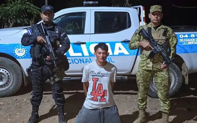 Samuel Asael Flores Acuña, 23 años de edad, intento de homicidio