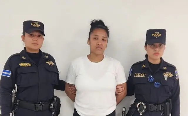 Ciria Griceli Figueroa Hernández, 34 años de edad, hondureña, extorsión agravada