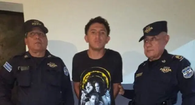 Esteban Armando Gaitán Mendoza, 18 años de edad, hurto de motocicleta