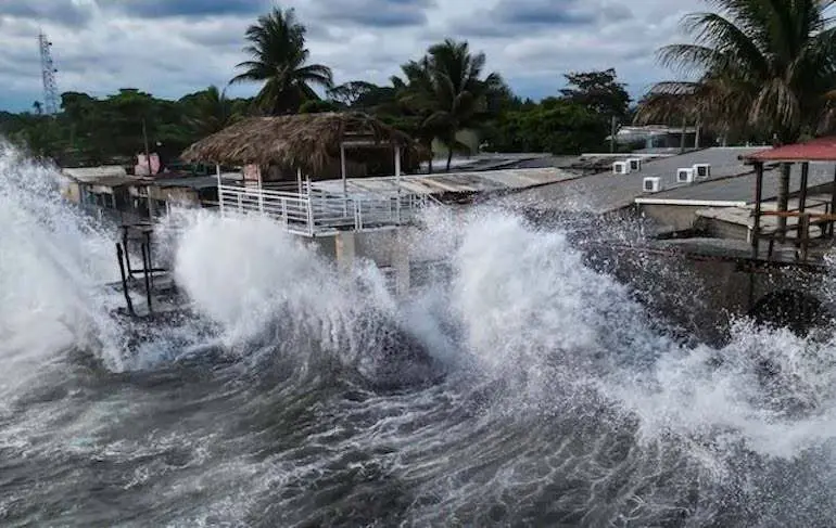 Costas de Sonsonate lluvias Tormenta Tropical Cristina