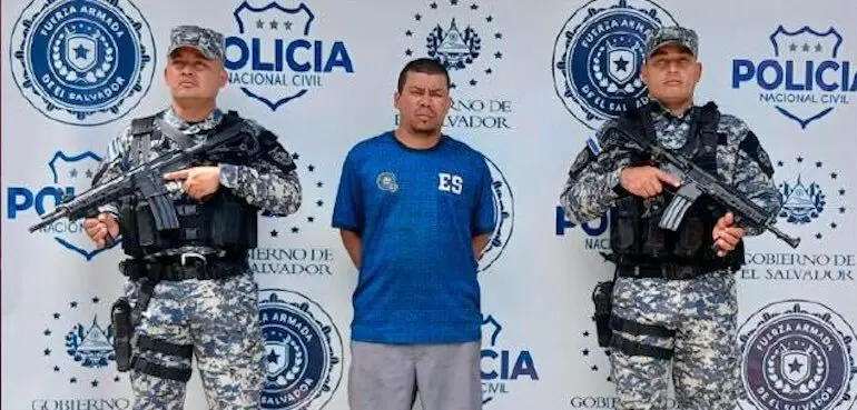 Carlos Javier Ventura Chávez, 34 años de edad, lesiones, amenazas, tenencia y portación de arma de fuego