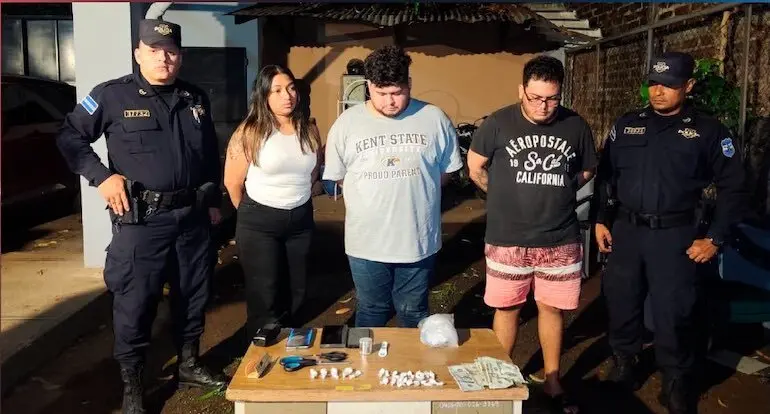 Elena Lisseth Domínguez Rivera, 26 años, Denny Leopoldo Ascencio Reyes, 28 años, y Daniel Antonio Arias Trejo, 24 años, tráfico ilícito de drogas