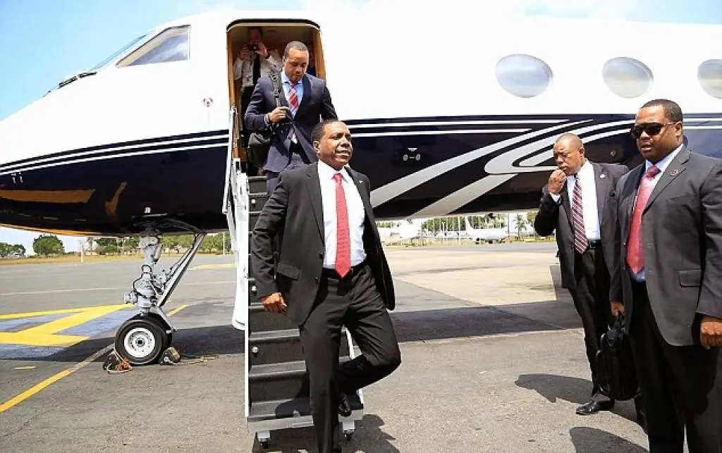 dt.common.streams.StreamServer (2)