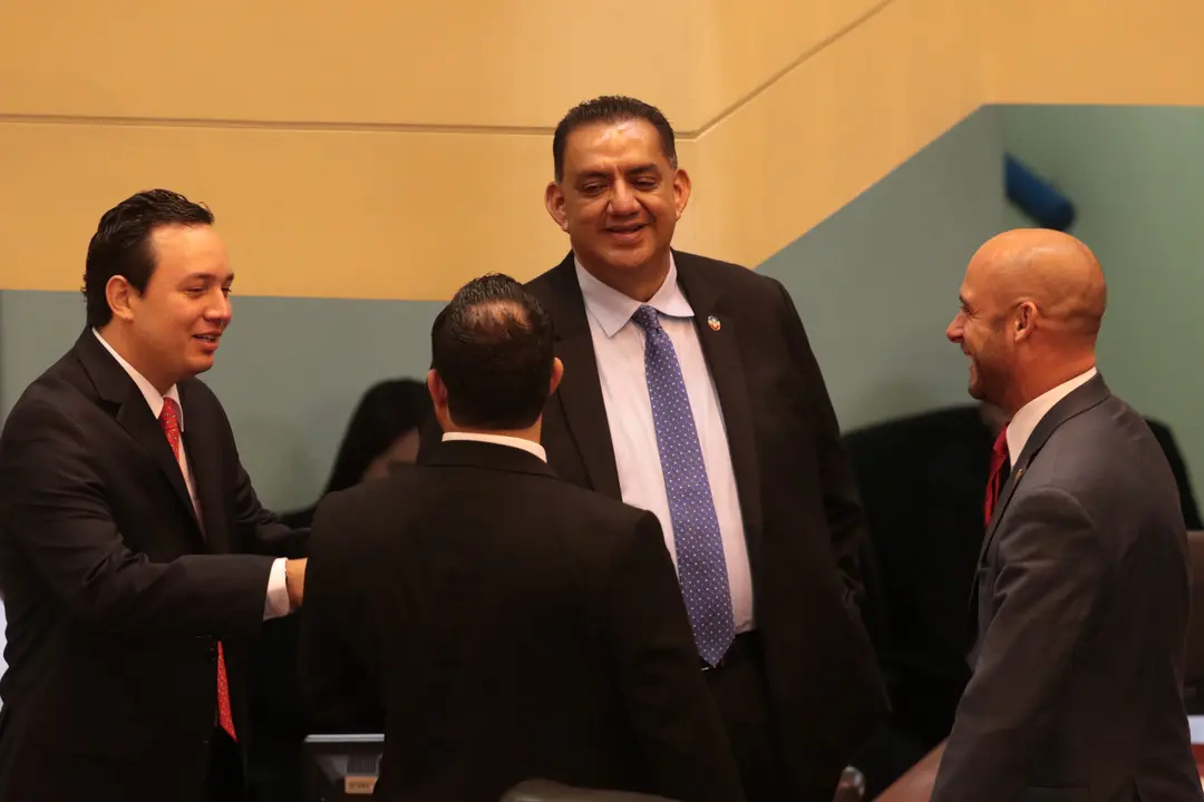 ARENA, Toma de posesión, nueva asamblea, diputados, Alberto Romero, Velásquez Parker