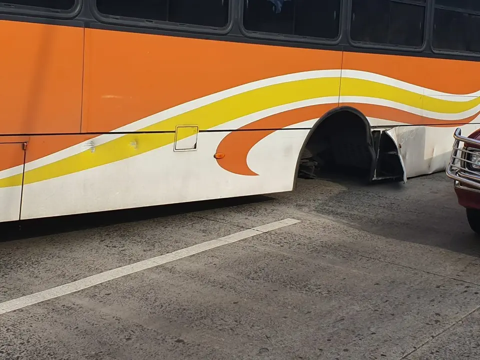Bus sin eje ruta 4 4