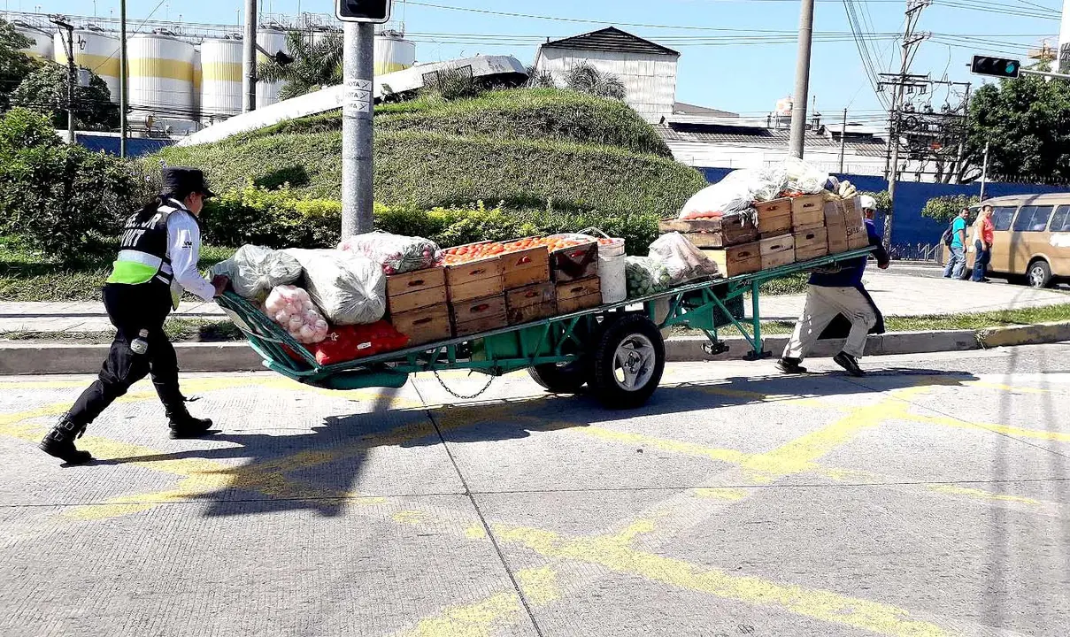 1.9 Isabel Hernández el hombre de la carreta