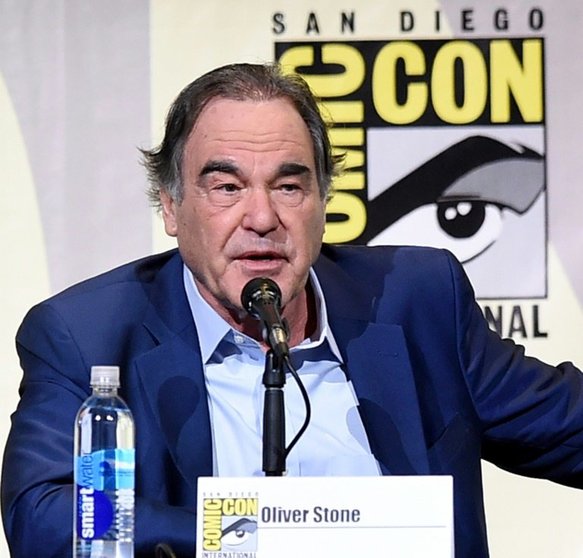 <p>El cineasta estadounidense Oliver Stone interviene en el festival Comic-Con en San Diego, el 21 de julio de 2016</p>