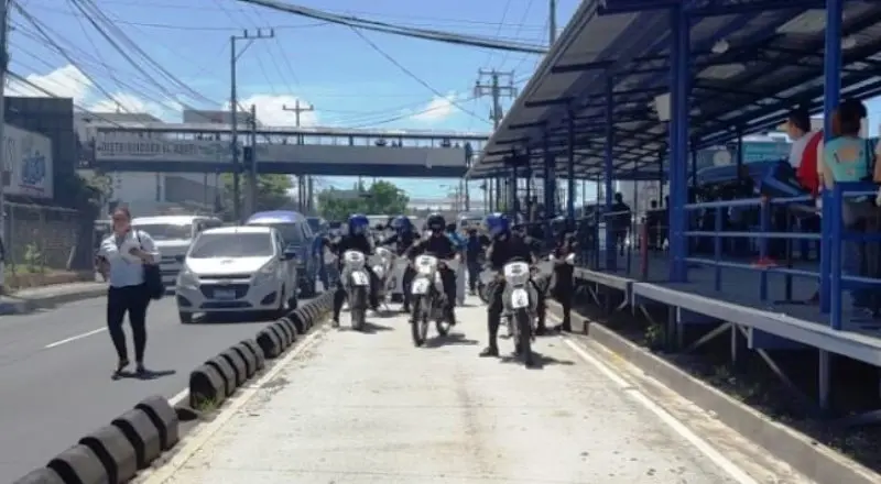 Protsta policias