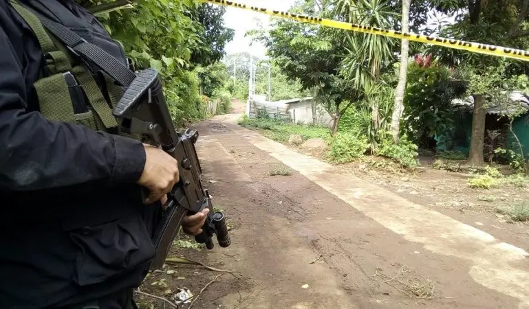 Policía