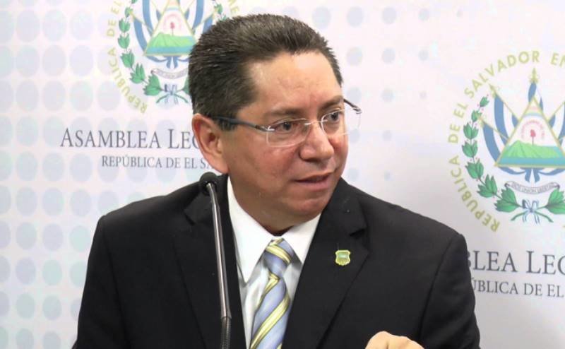 Douglas Meléndez, fiscal general