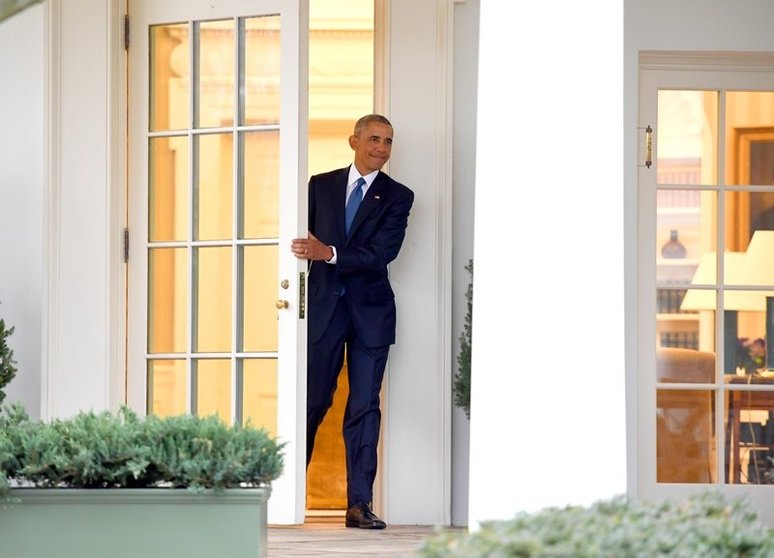 Obama deja salón Oval